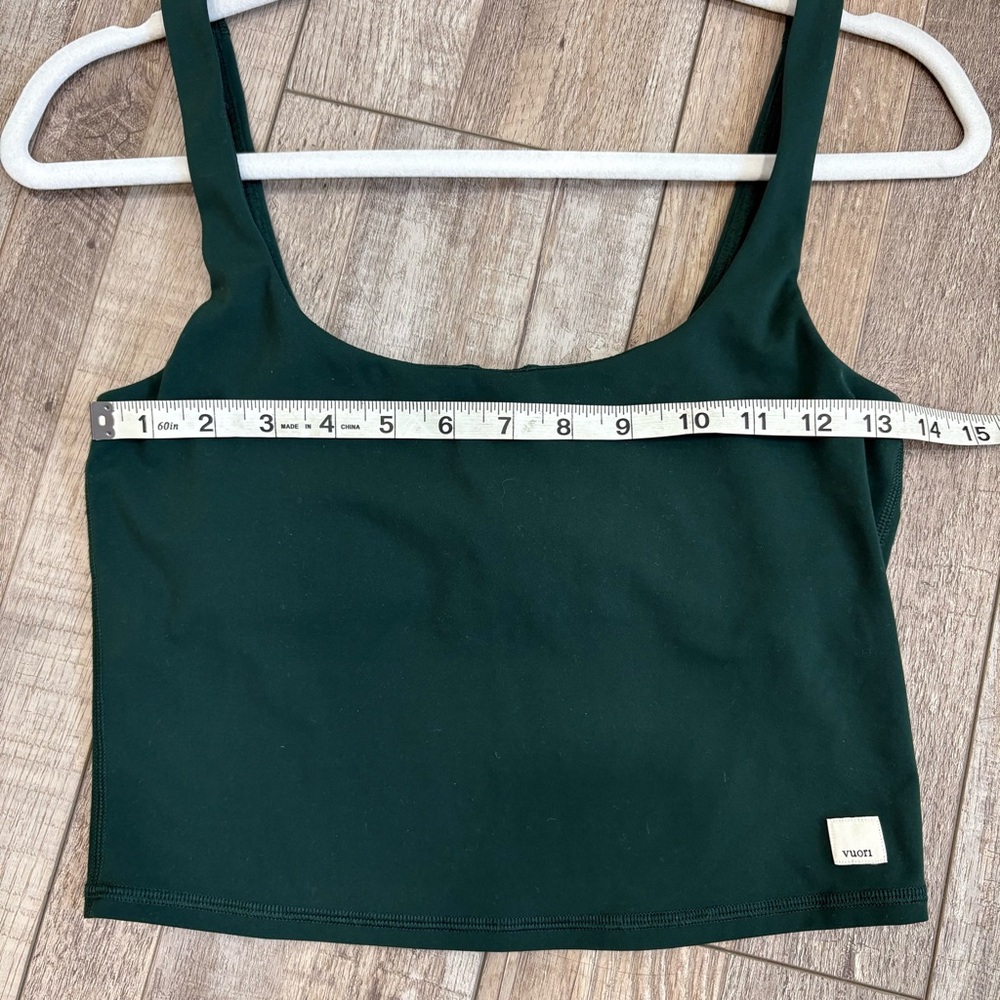 Vuori Daily Crop tank top - Picture 4 of 5